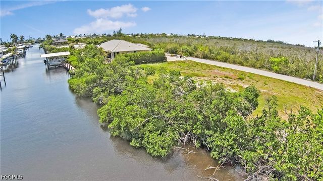 2807 Cussell DR, St James City, FL 33956