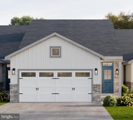 4334 HEATHER LN #10, Columbia, PA 17512