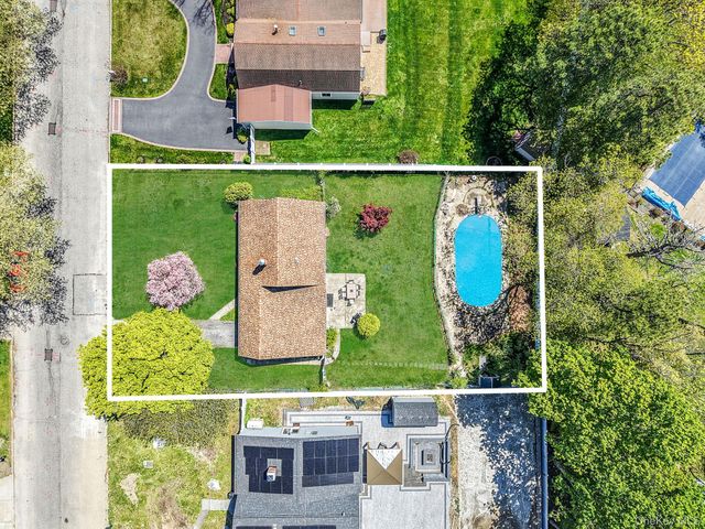 88 Matsunaye Drive, Medford, NY 11763