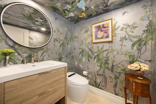 2 Grove Isle Dr B1109, Coconut Grove, FL 33133