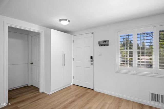 1715 La Barranca Road, La Canada Flintridge, CA 91011