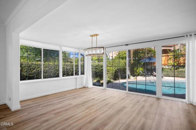 1715 La Barranca Road, La Canada Flintridge, CA 91011