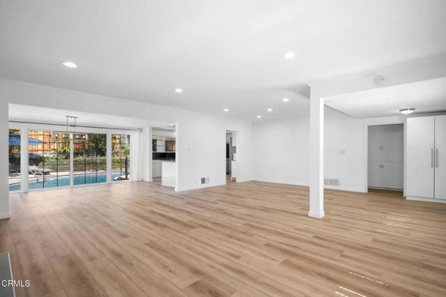 1715 La Barranca Road, La Canada Flintridge, CA 91011