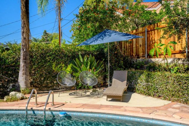 1715 La Barranca Road, La Canada Flintridge, CA 91011