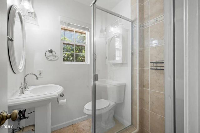 1715 La Barranca Road, La Canada Flintridge, CA 91011