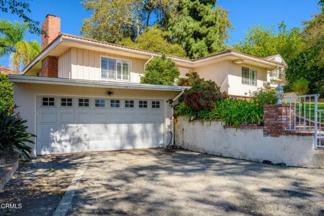 1715 La Barranca Road, La Canada Flintridge, CA 91011