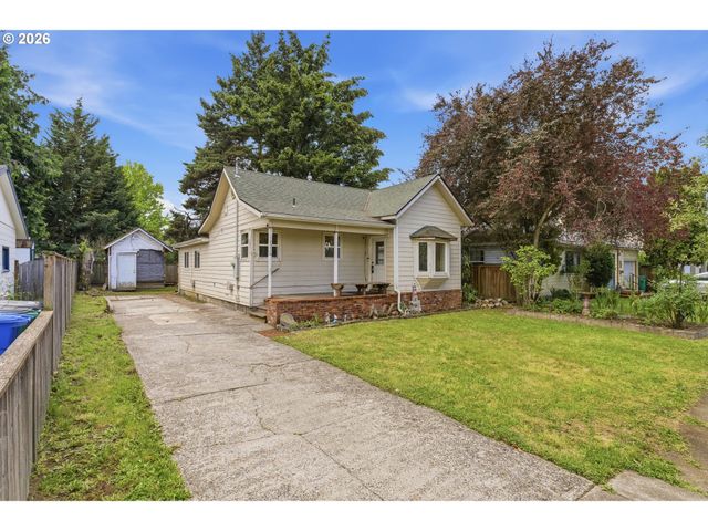 6334 Ne HASSALO St Ne, Portland, OR 97213