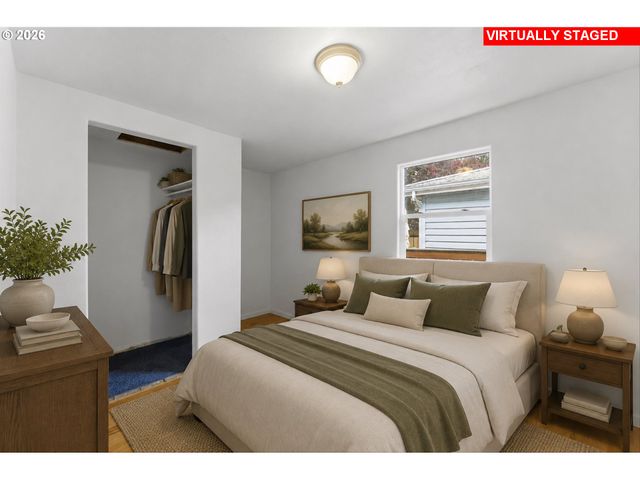 6334 Ne HASSALO St Ne, Portland, OR 97213