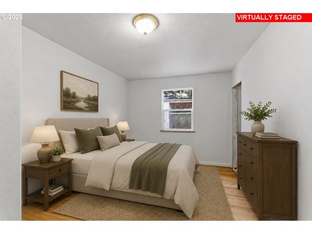 6334 Ne HASSALO St Ne, Portland, OR 97213