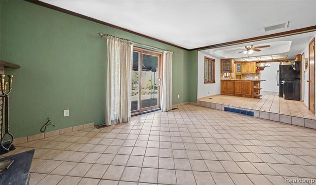 29243 Lloyd Drive, Warren, MI 48092