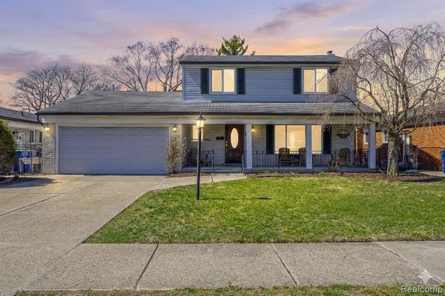 29243 Lloyd Drive, Warren, MI 48092