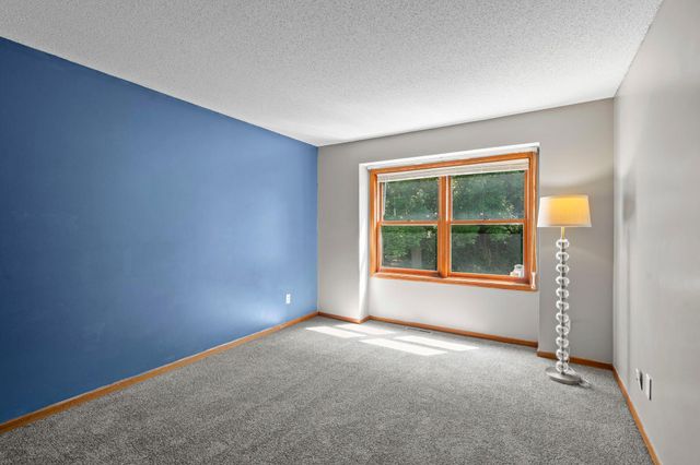 7291 Bren Lane, Eden Prairie, MN 55346