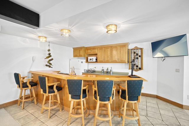 W304N2470 Maple AVENUE, Pewaukee, WI 53072