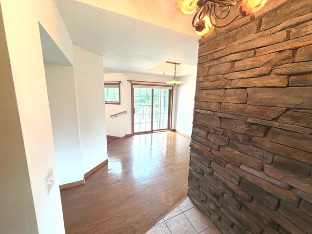 27 Birchwood Lane, St. Anne, IL 60964