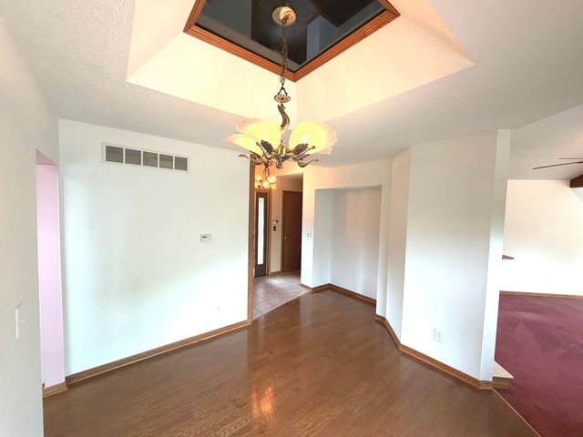 27 Birchwood Lane, St. Anne, IL 60964