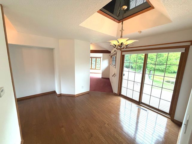 27 Birchwood Lane, St. Anne, IL 60964