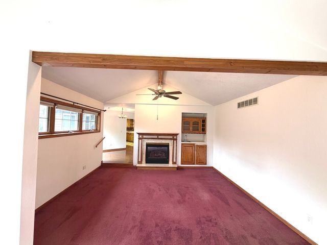 27 Birchwood Lane, St. Anne, IL 60964