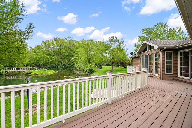 27 Birchwood Lane, St. Anne, IL 60964