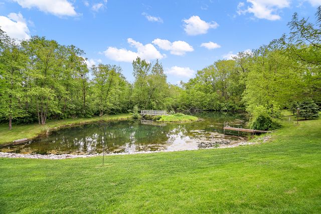 27 Birchwood Lane, St. Anne, IL 60964