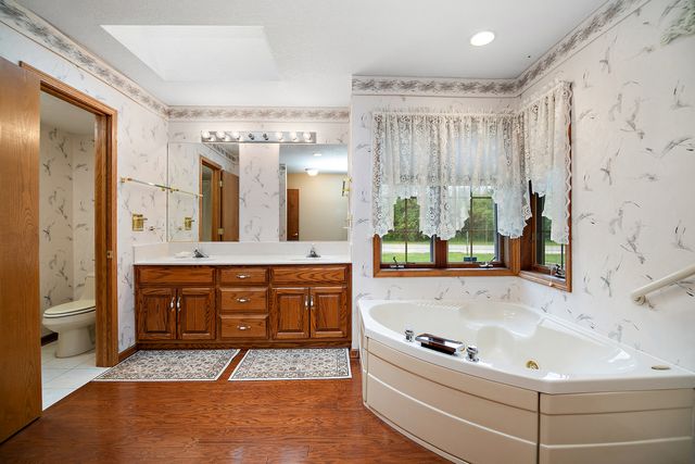27 Birchwood Lane, St. Anne, IL 60964