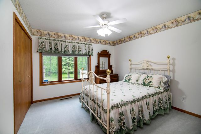 27 Birchwood Lane, St. Anne, IL 60964