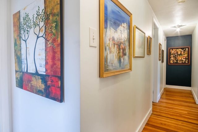 535 Converse St, Longmeadow, MA 01106