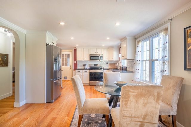535 Converse St, Longmeadow, MA 01106