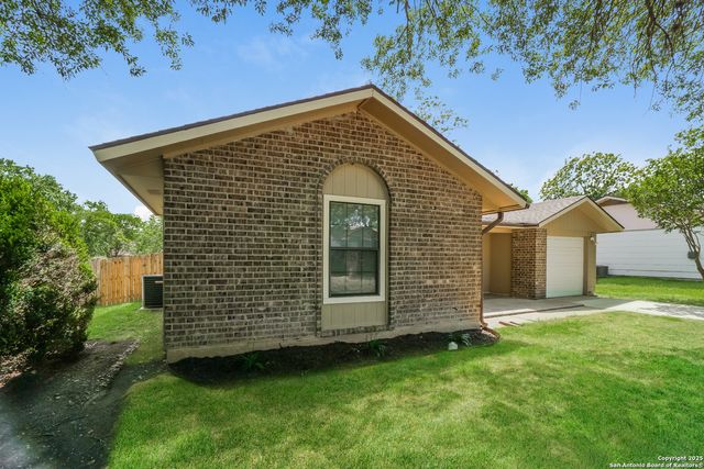 7814 Oak Forest, Live Oak, TX 78233