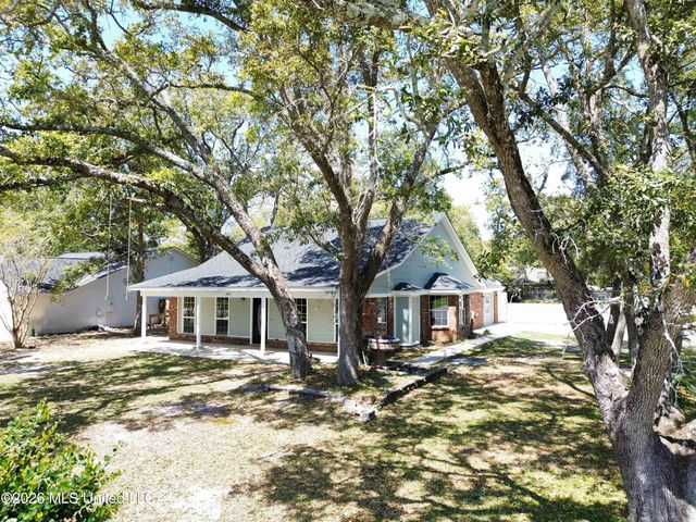 8816 Mermaid Avenue, Ocean Springs, MS 39564