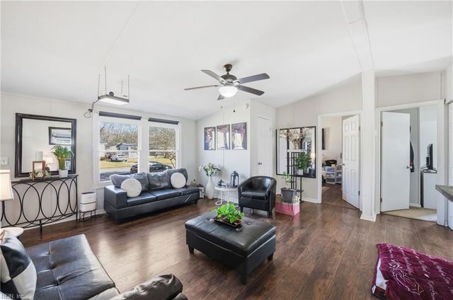 1309 Skylark DR, Virginia Beach, VA 23453