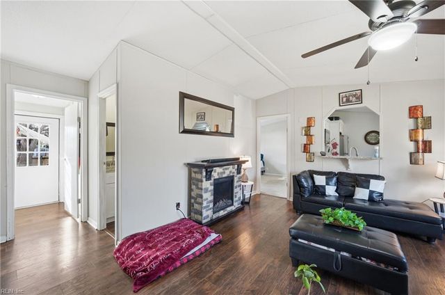 1309 Skylark DR, Virginia Beach, VA 23453