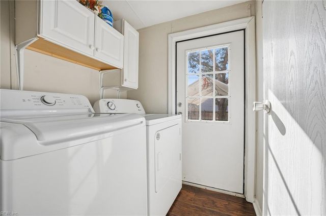 1309 Skylark DR, Virginia Beach, VA 23453