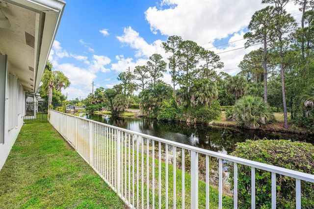 104 Hidden Hollow, Palm Beach Gardens, FL 33418