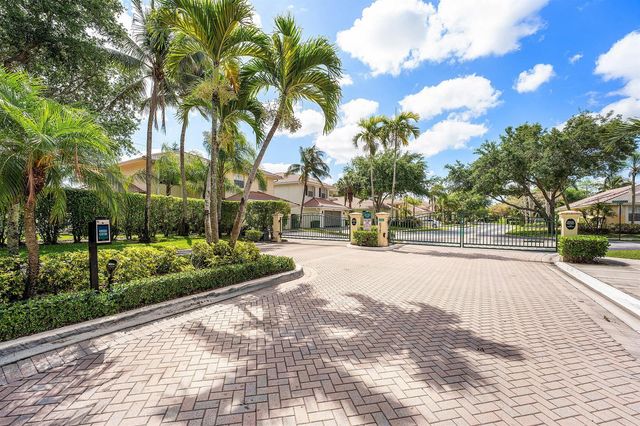 104 Hidden Hollow, Palm Beach Gardens, FL 33418