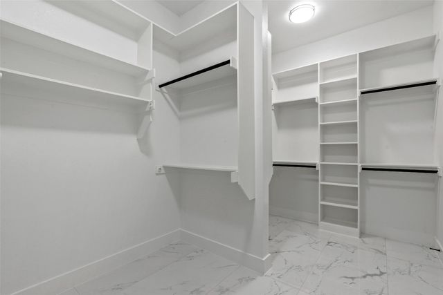 1064 Glenoaks Drive, Weatherford, TX 76088