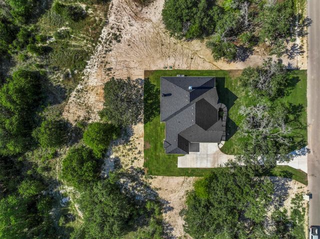 1064 Glenoaks Drive, Weatherford, TX 76088