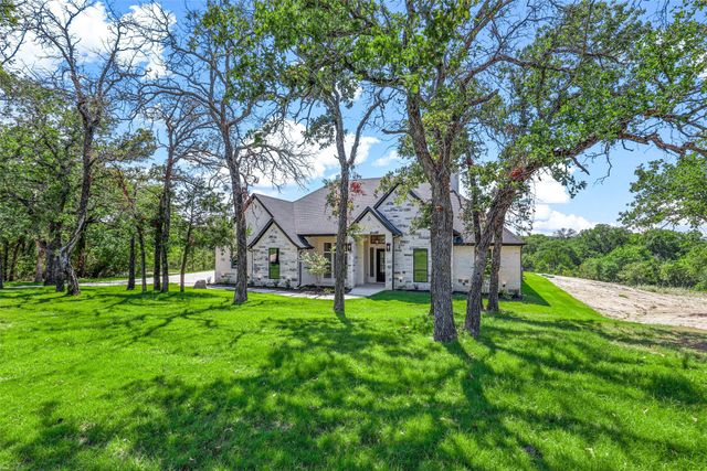 1064 Glenoaks Drive, Weatherford, TX 76088