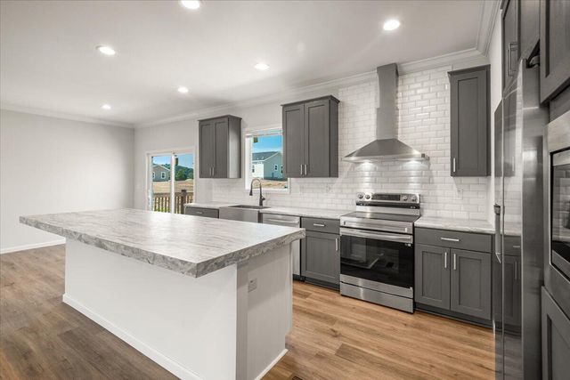 785 Sam Black Road, London, KY 40741