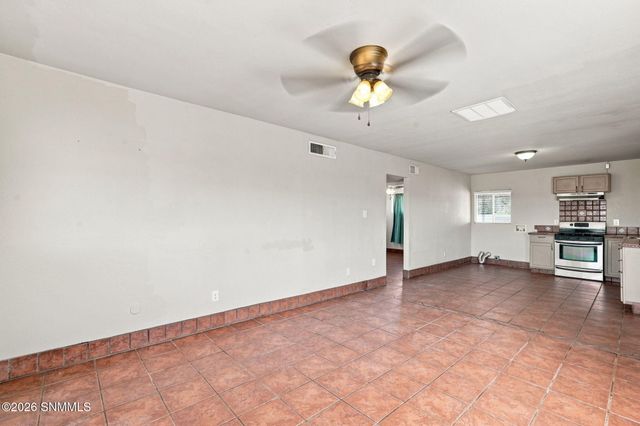 1520 Mayfield Road, Las Cruces, NM 88007