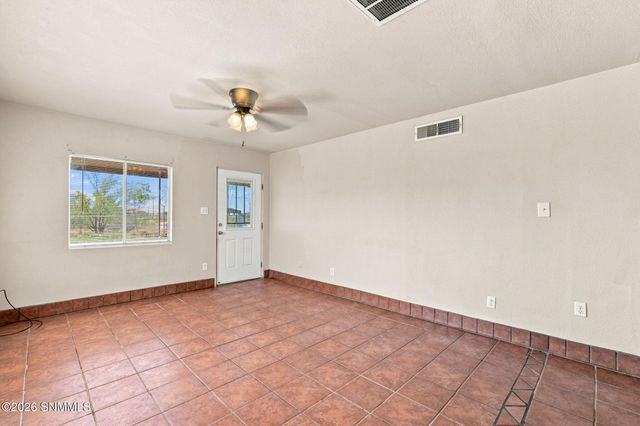 1520 Mayfield Road, Las Cruces, NM 88007
