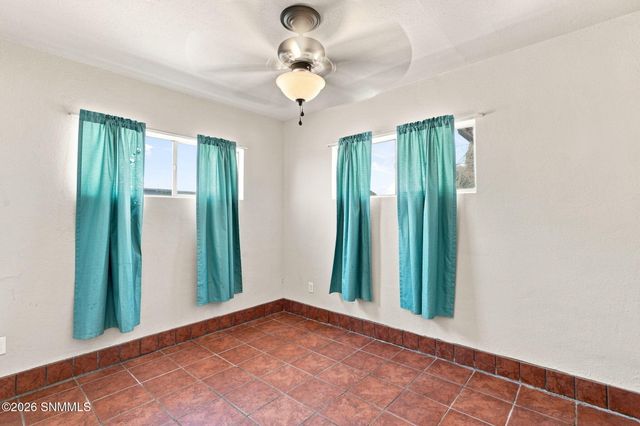 1520 Mayfield Road, Las Cruces, NM 88007