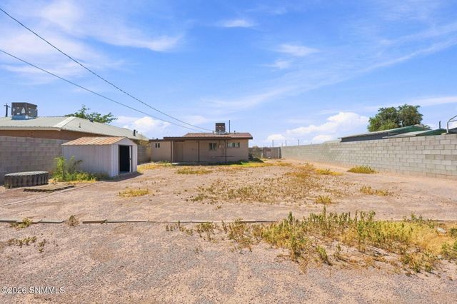 1520 Mayfield Road, Las Cruces, NM 88007