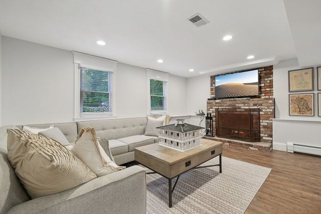 179 Lincoln St, Norwell, MA 02061