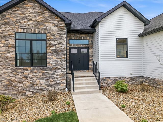 6879 Kyle Ridge Pointe, Canfield, OH 44406
