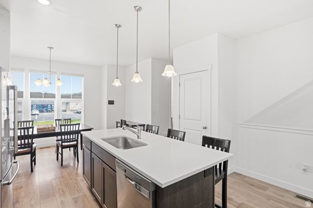 793 E 975 N, Layton, UT 84041