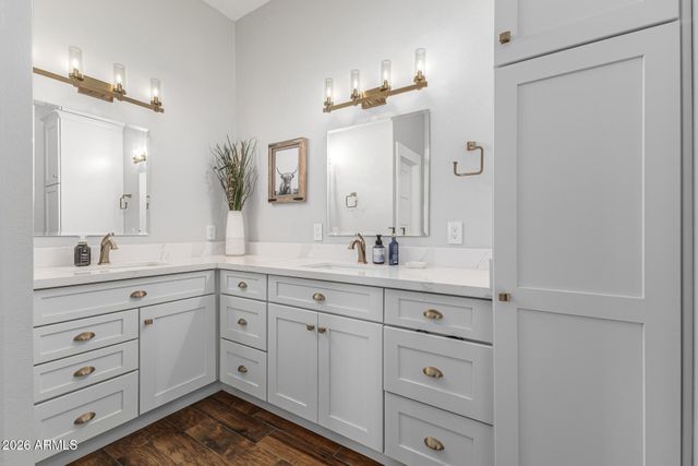 7042 N COTTON Lane, Waddell, AZ 85355