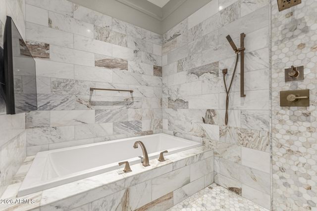 7042 N COTTON Lane, Waddell, AZ 85355