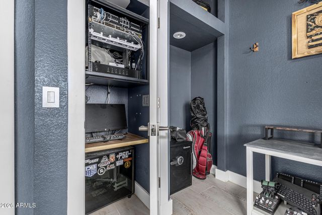 7042 N COTTON Lane, Waddell, AZ 85355