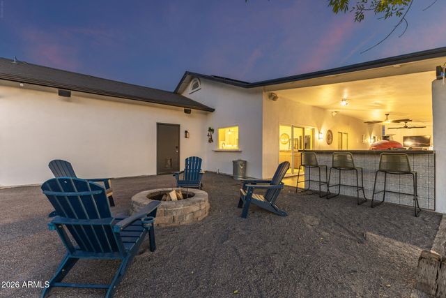 7042 N COTTON Lane, Waddell, AZ 85355