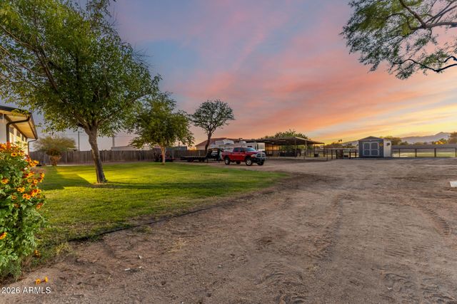 7042 N COTTON Lane, Waddell, AZ 85355